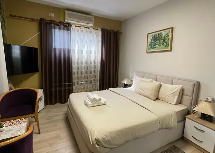 Oda ve Kahvaltı Destination Tiran